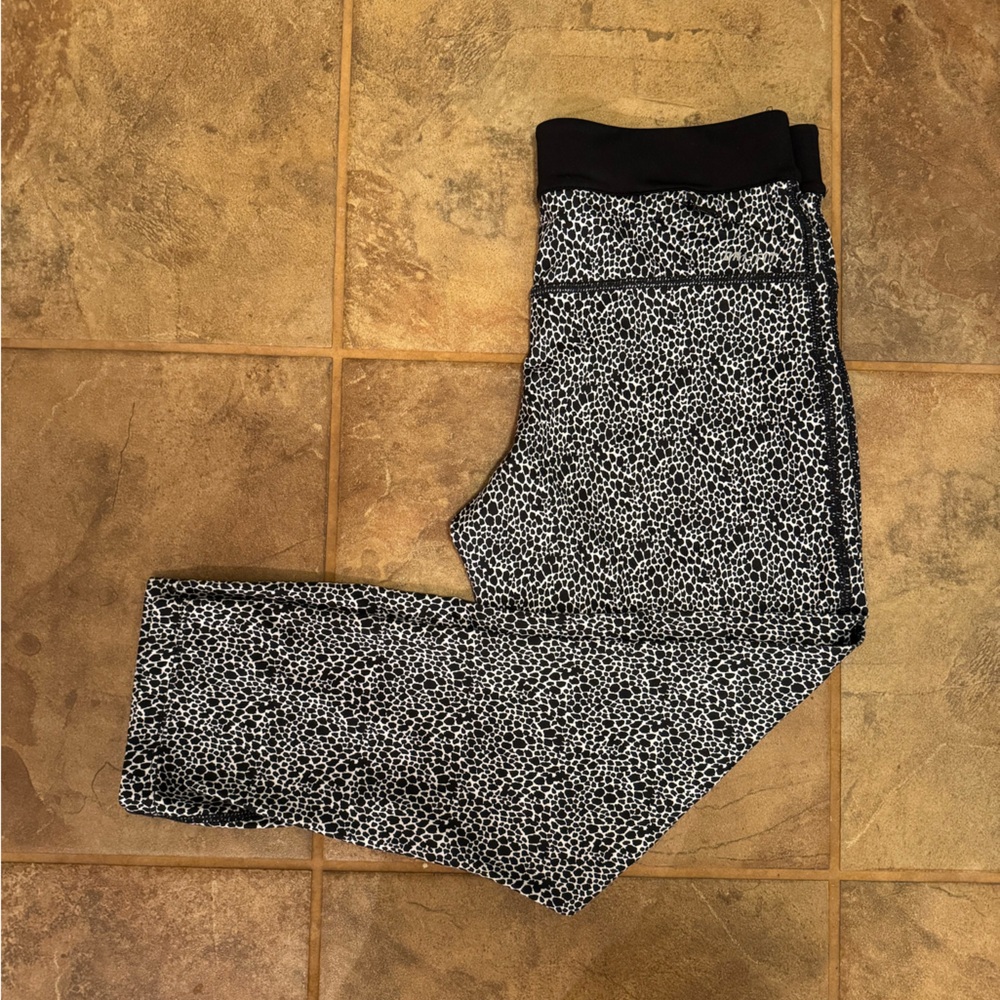 Nike Women’s Leggings Size Small - Picture 4 of 7
